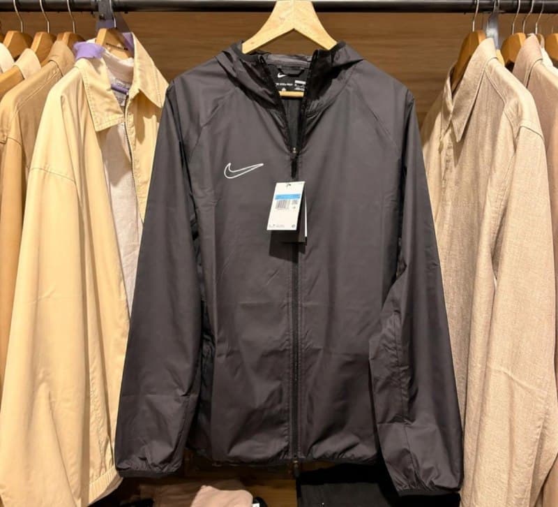 Jaqueta Nike Academy Impermeável
