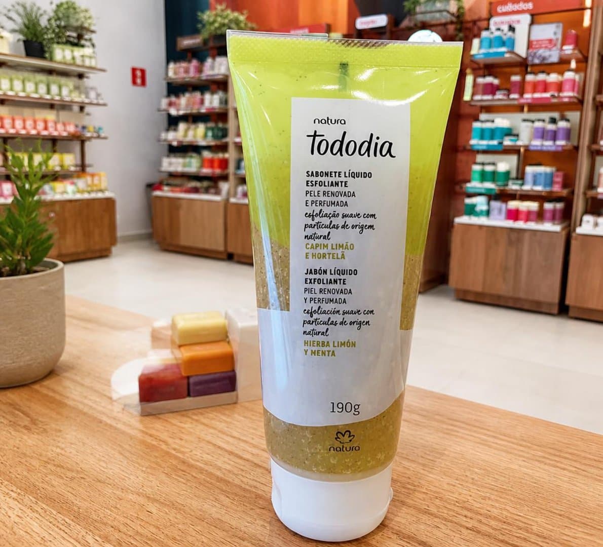 Esfoliante Corporal Natura Tododia Capim Limão e Hortelã 190g